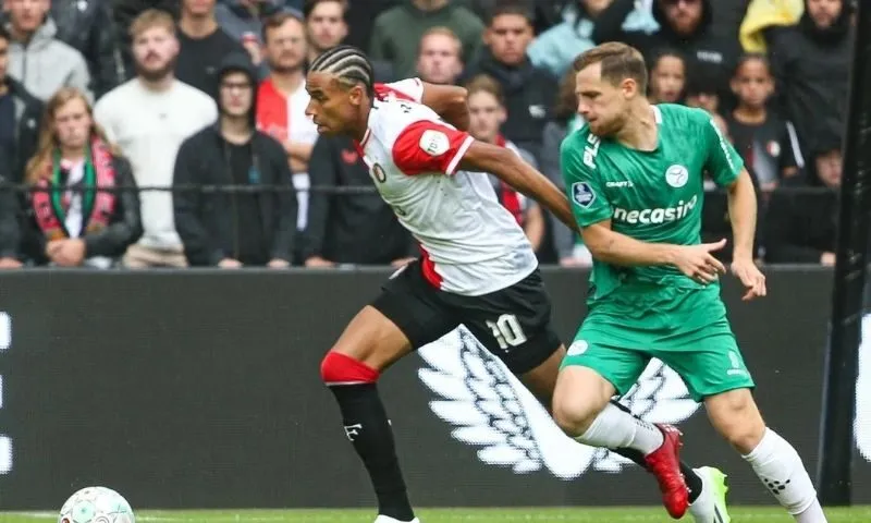 Dựa vào đội hình Feyenoord gặp Almere: So sánh và dự đoán kết quả